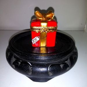 Limoges Red & 24k Gold Gift Box (retired)